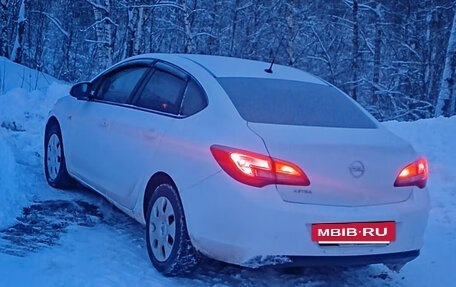 Opel Astra J, 2012 год, 460 000 рублей, 4 фотография