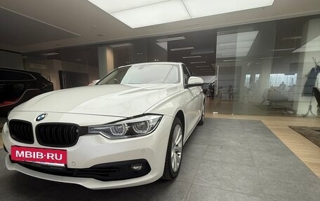 BMW 3 серия, 2017 год, 1 990 000 рублей, 2 фотография