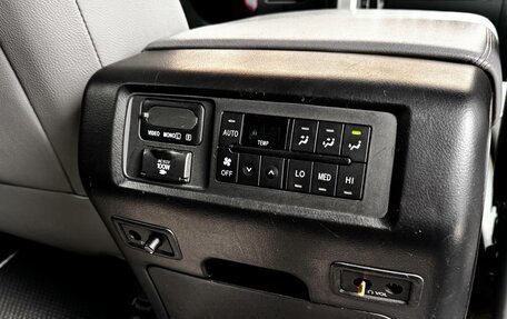 Toyota Sequoia II рестайлинг, 2008 год, 3 500 000 рублей, 27 фотография