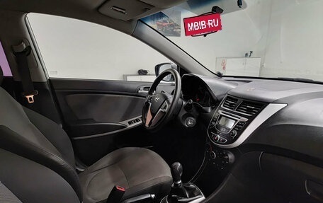Hyundai Solaris II рестайлинг, 2013 год, 745 000 рублей, 13 фотография