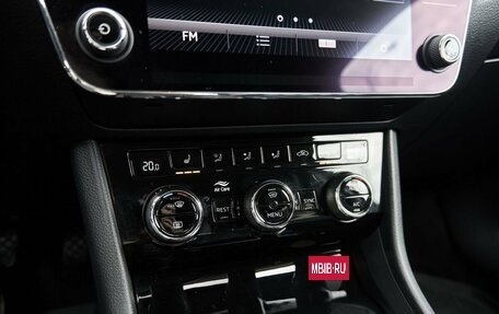 Skoda Superb III рестайлинг, 2019 год, 2 192 000 рублей, 10 фотография