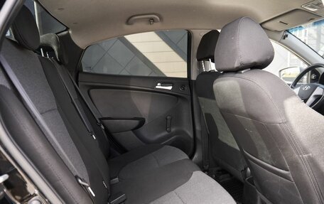 Hyundai Solaris II рестайлинг, 2013 год, 825 000 рублей, 7 фотография