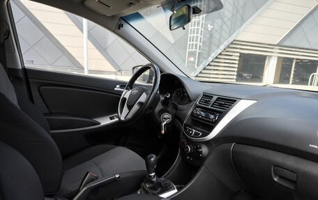 Hyundai Solaris II рестайлинг, 2013 год, 825 000 рублей, 6 фотография