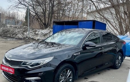 KIA Optima IV, 2019 год, 1 900 000 рублей, 3 фотография