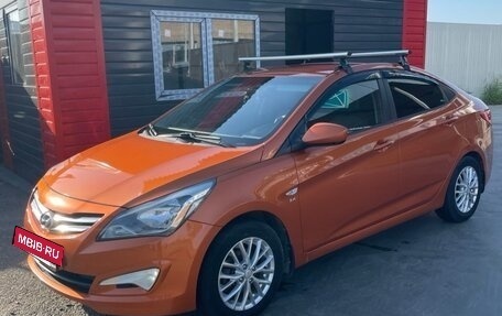 Hyundai Solaris II рестайлинг, 2015 год, 1 030 000 рублей, 12 фотография
