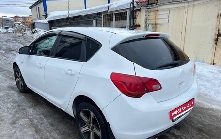 Opel Astra J, 2012 год, 540 000 рублей, 2 фотография