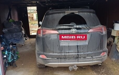 Toyota RAV4, 2018 год, 3 650 000 рублей, 12 фотография