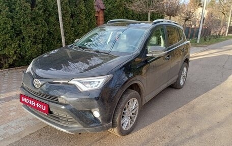 Toyota RAV4, 2018 год, 3 650 000 рублей, 2 фотография