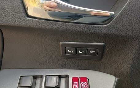 Toyota RAV4, 2018 год, 3 650 000 рублей, 9 фотография