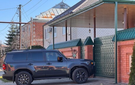 Toyota Land Cruiser Prado, 2024 год, 9 990 000 рублей, 6 фотография