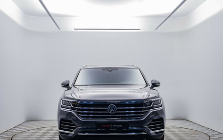 Volkswagen Touareg III, 2018 год, 4 728 000 рублей, 2 фотография