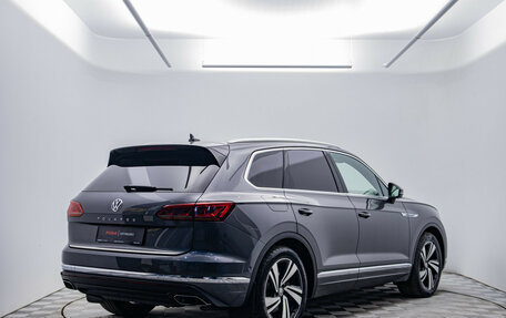 Volkswagen Touareg III, 2018 год, 4 728 000 рублей, 5 фотография
