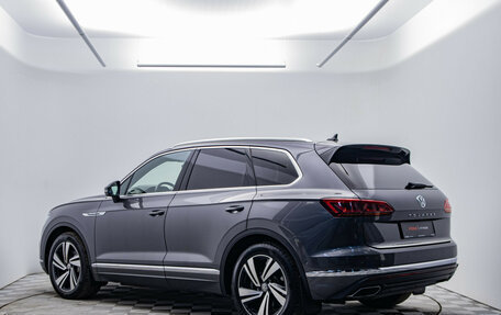 Volkswagen Touareg III, 2018 год, 4 728 000 рублей, 7 фотография