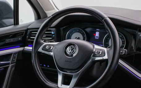 Volkswagen Touareg III, 2018 год, 4 728 000 рублей, 14 фотография