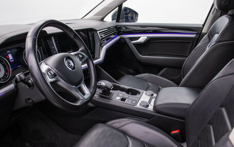 Volkswagen Touareg III, 2018 год, 4 728 000 рублей, 10 фотография