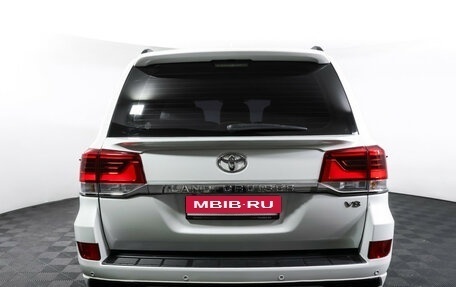Toyota Land Cruiser 200, 2015 год, 5 185 000 рублей, 6 фотография