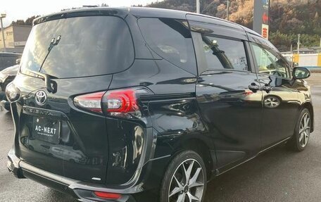 Toyota Sienta II, 2022 год, 1 130 000 рублей, 8 фотография