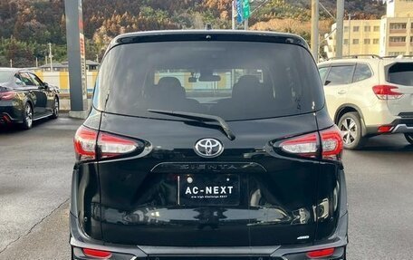 Toyota Sienta II, 2022 год, 1 130 000 рублей, 7 фотография