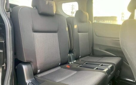 Toyota Sienta II, 2022 год, 1 130 000 рублей, 11 фотография