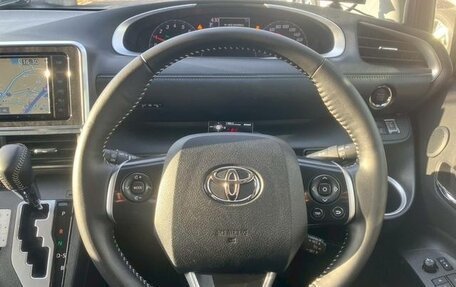 Toyota Sienta II, 2022 год, 1 130 000 рублей, 14 фотография