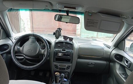 Hyundai Santa Fe III рестайлинг, 2005 год, 700 000 рублей, 3 фотография