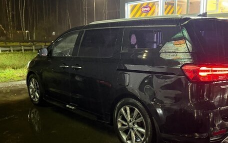 KIA Carnival III, 2019 год, 1 600 000 рублей, 10 фотография