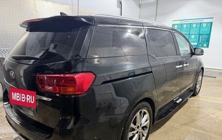 KIA Carnival III, 2019 год, 1 600 000 рублей, 12 фотография