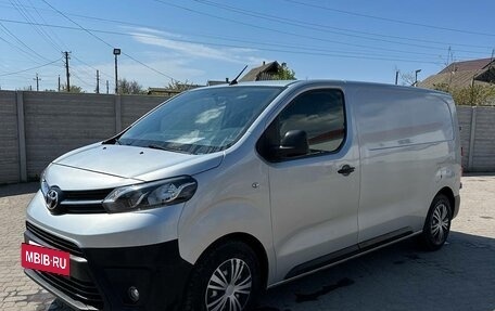 Toyota ProAce II, 2016 год, 1 950 000 рублей, 3 фотография