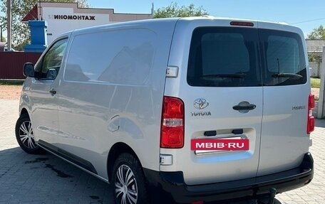 Toyota ProAce II, 2016 год, 1 950 000 рублей, 5 фотография