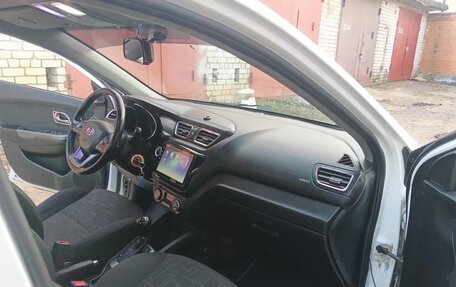 KIA Rio III рестайлинг, 2014 год, 845 000 рублей, 10 фотография