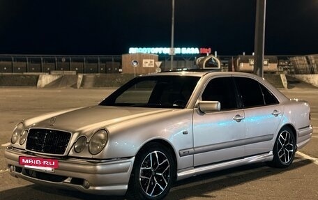 Mercedes-Benz E-Класс, 1997 год, 600 000 рублей, 2 фотография