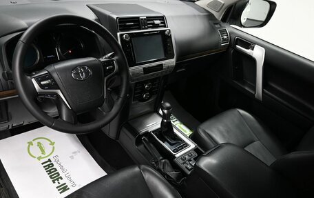 Toyota Land Cruiser Prado 150 рестайлинг 2, 2020 год, 5 695 000 рублей, 10 фотография