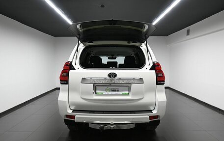 Toyota Land Cruiser Prado 150 рестайлинг 2, 2020 год, 5 695 000 рублей, 7 фотография
