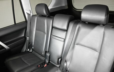 Toyota Land Cruiser Prado 150 рестайлинг 2, 2020 год, 5 695 000 рублей, 11 фотография