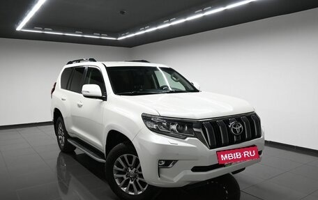 Toyota Land Cruiser Prado 150 рестайлинг 2, 2020 год, 5 695 000 рублей, 5 фотография