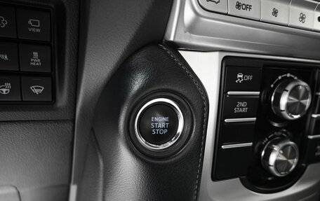 Toyota Land Cruiser Prado 150 рестайлинг 2, 2020 год, 5 695 000 рублей, 25 фотография