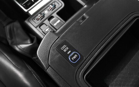 Toyota Land Cruiser Prado 150 рестайлинг 2, 2020 год, 5 695 000 рублей, 29 фотография