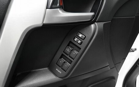 Toyota Land Cruiser Prado 150 рестайлинг 2, 2020 год, 5 695 000 рублей, 31 фотография