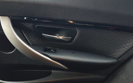 BMW 3 серия, 2016 год, 2 600 000 рублей, 12 фотография