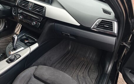 BMW 3 серия, 2016 год, 2 600 000 рублей, 10 фотография