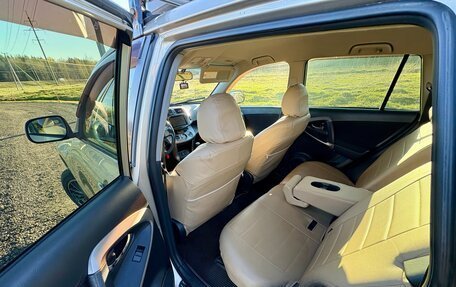 Toyota RAV4, 2007 год, 1 299 000 рублей, 13 фотография