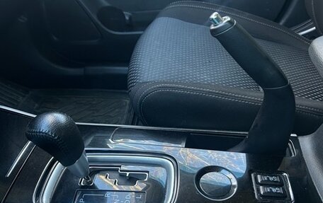 Mitsubishi Outlander III рестайлинг 3, 2018 год, 1 700 000 рублей, 13 фотография