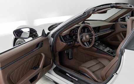 Porsche 911, 2025 год, 29 890 000 рублей, 11 фотография