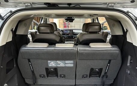 KIA Carnival, 2024 год, 6 300 000 рублей, 16 фотография