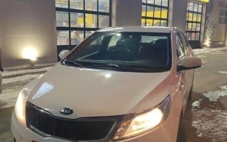 KIA Rio III рестайлинг, 2015 год, 850 000 рублей, 3 фотография