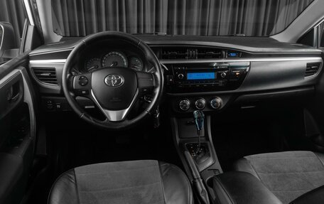 Toyota Corolla, 2015 год, 1 339 000 рублей, 6 фотография