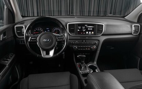 KIA Sportage IV рестайлинг, 2020 год, 2 679 000 рублей, 6 фотография