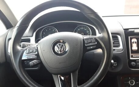 Volkswagen Touareg III, 2011 год, 2 499 000 рублей, 8 фотография