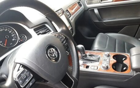 Volkswagen Touareg III, 2011 год, 2 499 000 рублей, 17 фотография