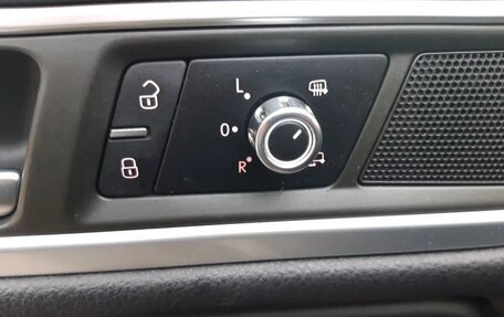 Volkswagen Touareg III, 2011 год, 2 499 000 рублей, 27 фотография